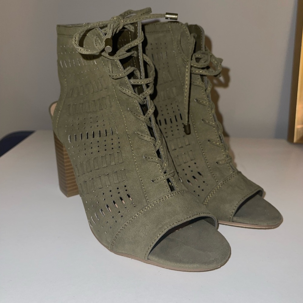 Size 7.5 olive wedge peep toe booties from just fab